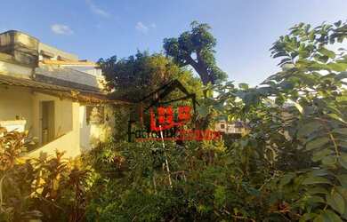 Imagem: O terreno possui 300m² de Área e está localizado em Glória