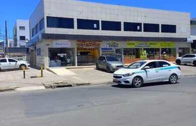 Imagem: O depósito possui 5 Vagas na garagem e 48m² de Área e está