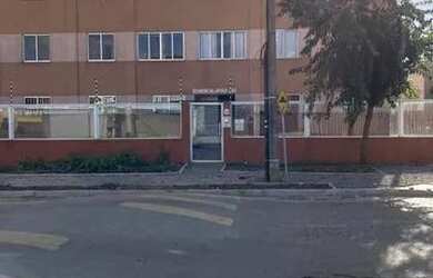 Imagem: O apartamento possui 3 Dormitórios, 1 Banheiro, 1 Vaga na garagem