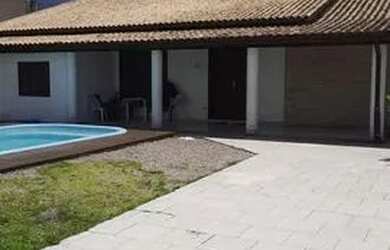 Imagem: A casa à venda possui 3 Dormitórios, 3 Banheiros, 1 Vaga na