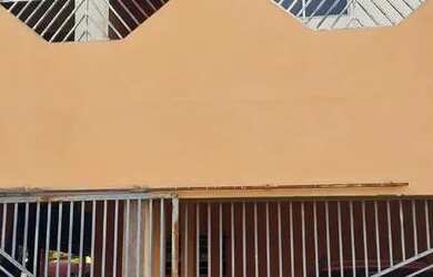 Imagem: A casa possui 4 Dormitórios, 4 Banheiros, 2 Vagas na garagem