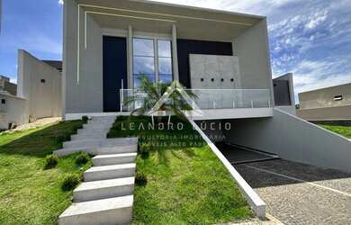 Imagem: A casa em condomínio possui 3 Dormitórios, 5 Banheiros, 187m²