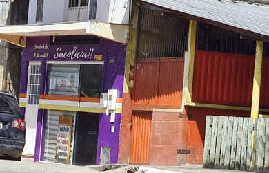 Imagem: A casa possui 2 Dormitórios, 2 Banheiros, 120m² de Área e