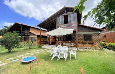 Imagem: A casa em condomínio possui 3 Dormitórios, 1 Banheiro, 1 Vaga