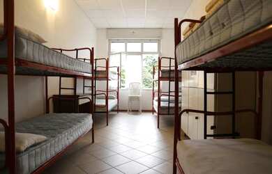 Imagem: A pousada chalé possui 5 Dormitórios, 5 Vagas na garagem e