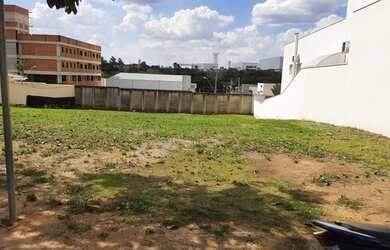 Imagem: O terreno possui 374m² de Área e está localizado em Jardim