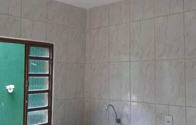 Imagem: A casa possui 1 Dormitório, 1 Banheiro e está localizado