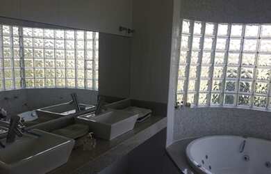 Imagem 13: Casa a venda localizada no condomínio Country Club em Arujá-SP