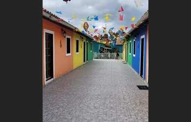 Imagem: A casa possui 3 Dormitórios, 1 Vaga na garagem e está localizado