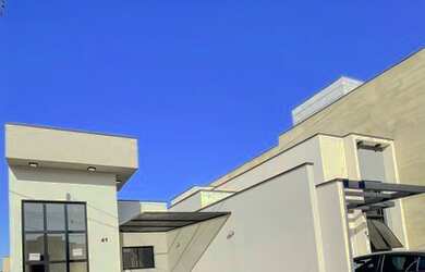 Imagem: A casa em condomínio possui 3 Dormitórios, 3 Banheiros, 2