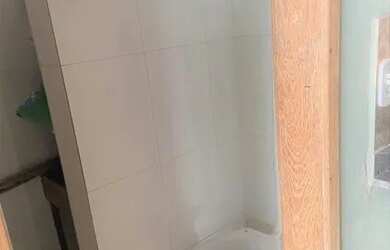 Imagem: A casa possui 2 Dormitórios, 3 Banheiros, 2 Vagas na garagem