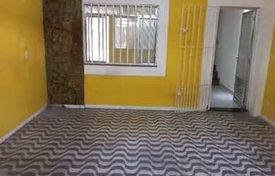 Imagem: A casa possui 2 Dormitórios, 3 Banheiros, 2 Vagas na garagem