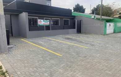 Imagem: A casa possui 2 Dormitórios, 2 Banheiros, 1 Vaga na garagem