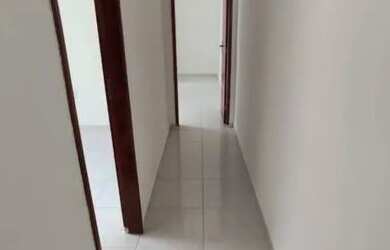 Imagem: A casa possui 2 Dormitórios, 1 Banheiro, 1 Vaga na garagem