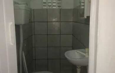 Imagem 6: Aluga-se casa. Varanda, 1 Banheiroe1 Dormitório