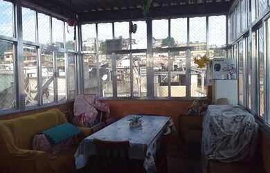 Imagem: A casa possui 1 Dormitório, 2 Banheiros, 1 Vaga na garagem