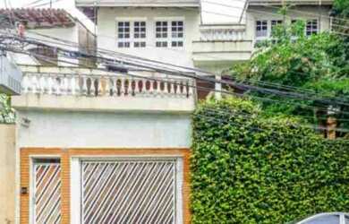 Imagem: A casa possui 3 Dormitórios, 4 Banheiros, 4 Vagas na garagem