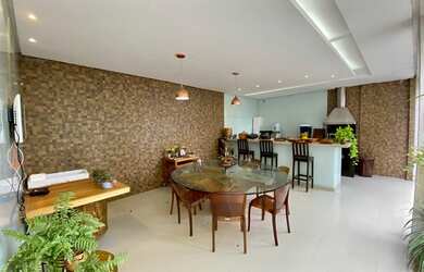 Imagem 7: Água Cristal. Piscina, Guarda roupa, 750m² de Áreae5 Vagas na garagem