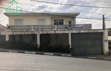 Imagem: O depósito possui 2 Vagas na garagem, 641m² de Área e está