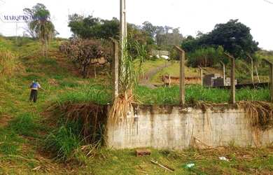 Imagem: O terreno à venda possui 2600m² de Área e está localizado