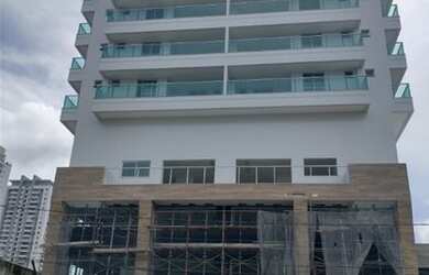 Imagem: O apartamento possui 3 Dormitórios, 5 Banheiros, 2 Vagas na