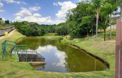 Imagem 3: Condomínio maravilhoso com lago mata com trilha e playground quadra poliesportiva...