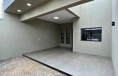 Imagem: A casa possui 2 Dormitórios, 3 Banheiros, 1 Vaga na garagem