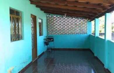 Imagem: A casa possui 2 Dormitórios, 1 Banheiro, 1 Vaga na garagem