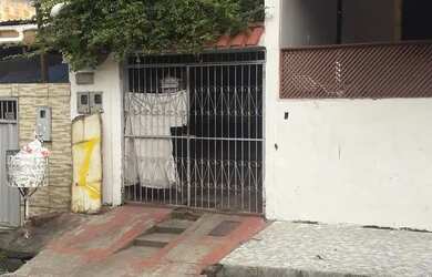 Imagem 2: Casa. 3 Vagas na garageme4 Dormitórios