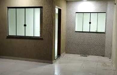 Imagem: A casa possui 3 Dormitórios, 3 Banheiros, 2 Vagas na garagem