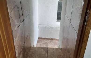 Imagem: A casa possui 1 Dormitório, 1 Banheiro e está localizado