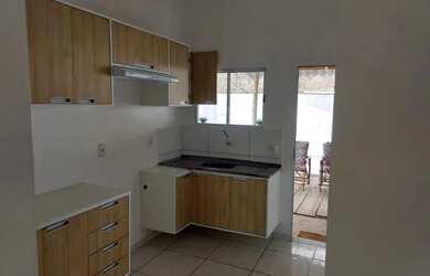 Imagem: A casa em condomínio possui 2 Dormitórios, 1 Banheiro, 2 Vagas