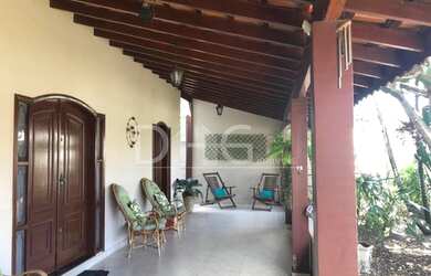 Imagem: A casa possui 5 Dormitórios, 5 Banheiros, 5 Vagas na garagem