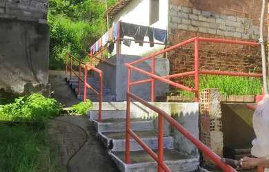 Imagem: A casa possui 2 Dormitórios, 1 Banheiro e está localizado