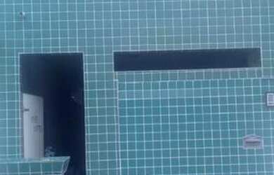 Imagem: A casa possui 1 Dormitório, 1 Banheiro, 1 Vaga na garagem e