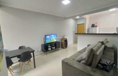 Imagem: O apartamento possui 2 Dormitórios, 2 Banheiros, 1 Vaga na