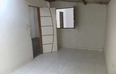 Imagem: A casa possui 2 Dormitórios, 1 Banheiro, 40m² de Área e