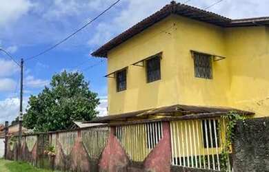 Imagem: A casa possui 3 Dormitórios, 3 Banheiros, 5 Vagas na garagem