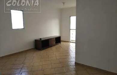 Imagem: O apartamento possui 3 Dormitórios, 1 Banheiro, 2 Vagas na