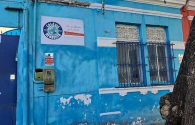 Imagem: A casa possui 4 Dormitórios, 2 Banheiros, 1 Vaga na garagem