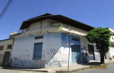 Imagem: A casa possui 5 Dormitórios, 3 Banheiros, 100m² de Área e