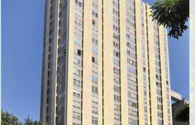 Imagem: O depósito possui 4 Vagas na garagem, 420m² de Área e está