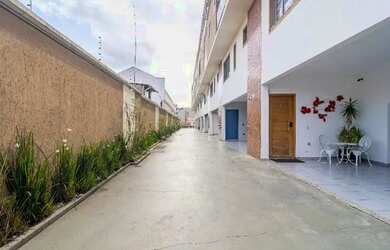 Imagem: A casa em condomínio possui 3 Dormitórios, 2 Banheiros, 2