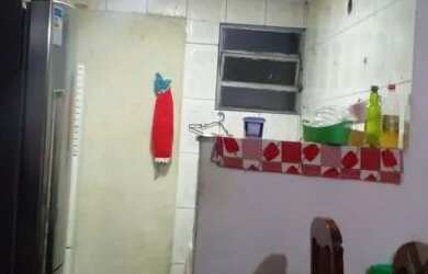 Imagem: A casa possui 1 Dormitório, 1 Banheiro, 1 Vaga na garagem e