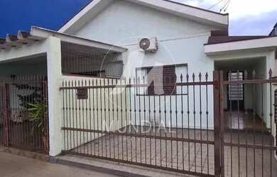 Imagem: O depósito possui 1 Vaga na garagem, 207m² de Área e está