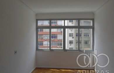 Imagem: O apartamento possui 2 Dormitórios, 1 Banheiro e 83m² de Área