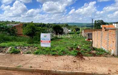 Imagem: O terreno está localizado em Jardim Santiago, Apucarana à