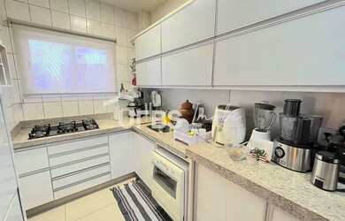 Imagem: O apartamento possui 3 Dormitórios, 3 Banheiros, 1 Vaga na