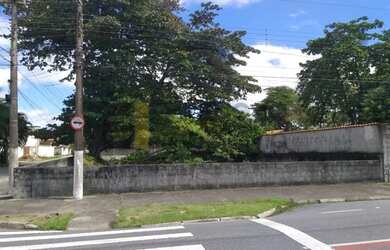 Imagem: O terreno possui 600m² de Área, Imóvel novo e está localizado