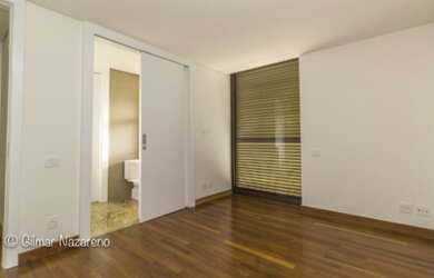 Imagem 11: Maravilhoso APARTAMENTO situado em andar muito alto do icônico RESIDENCIAL...